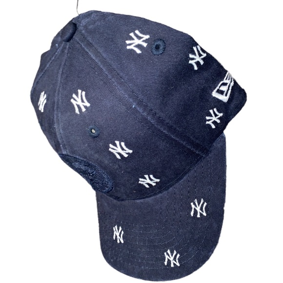 New York Yankees - Picture 1 of 4